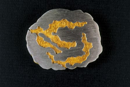 Dulce Ferraz / Territ243;rios de Brilho / Pregadeira