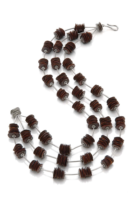 Sandra Frias  /Caf233; Ol233; / colar